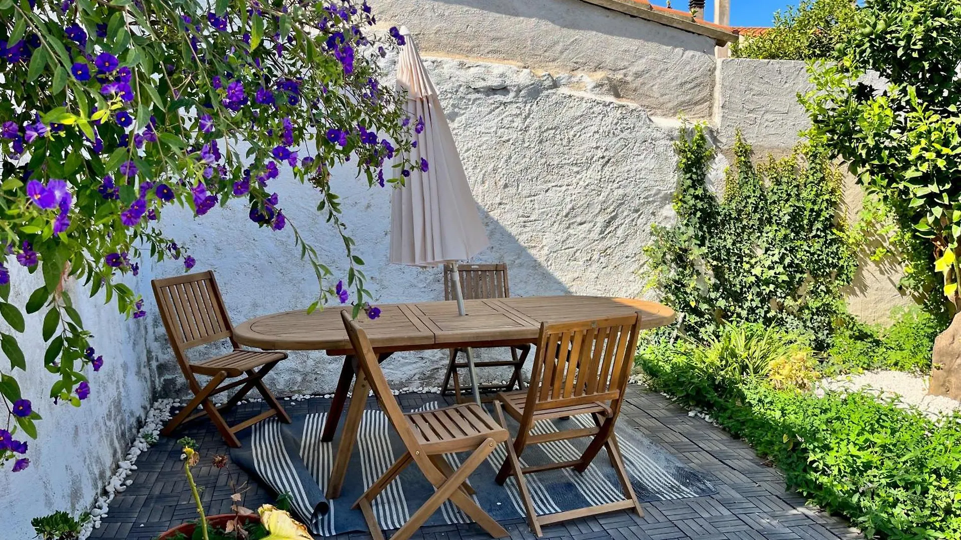 B&B Dimora Orru Càbras Bed & Breakfast